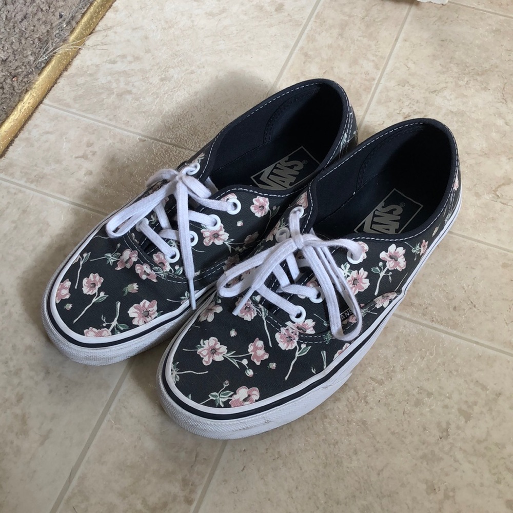 grey flower vans classics